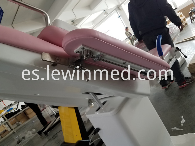 Customize Color Electric Obstetric Exam Bed